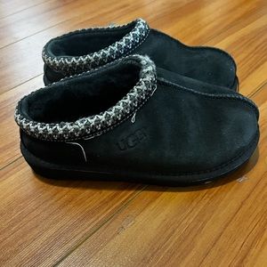 Ugg’s Tazman Kids Slippers